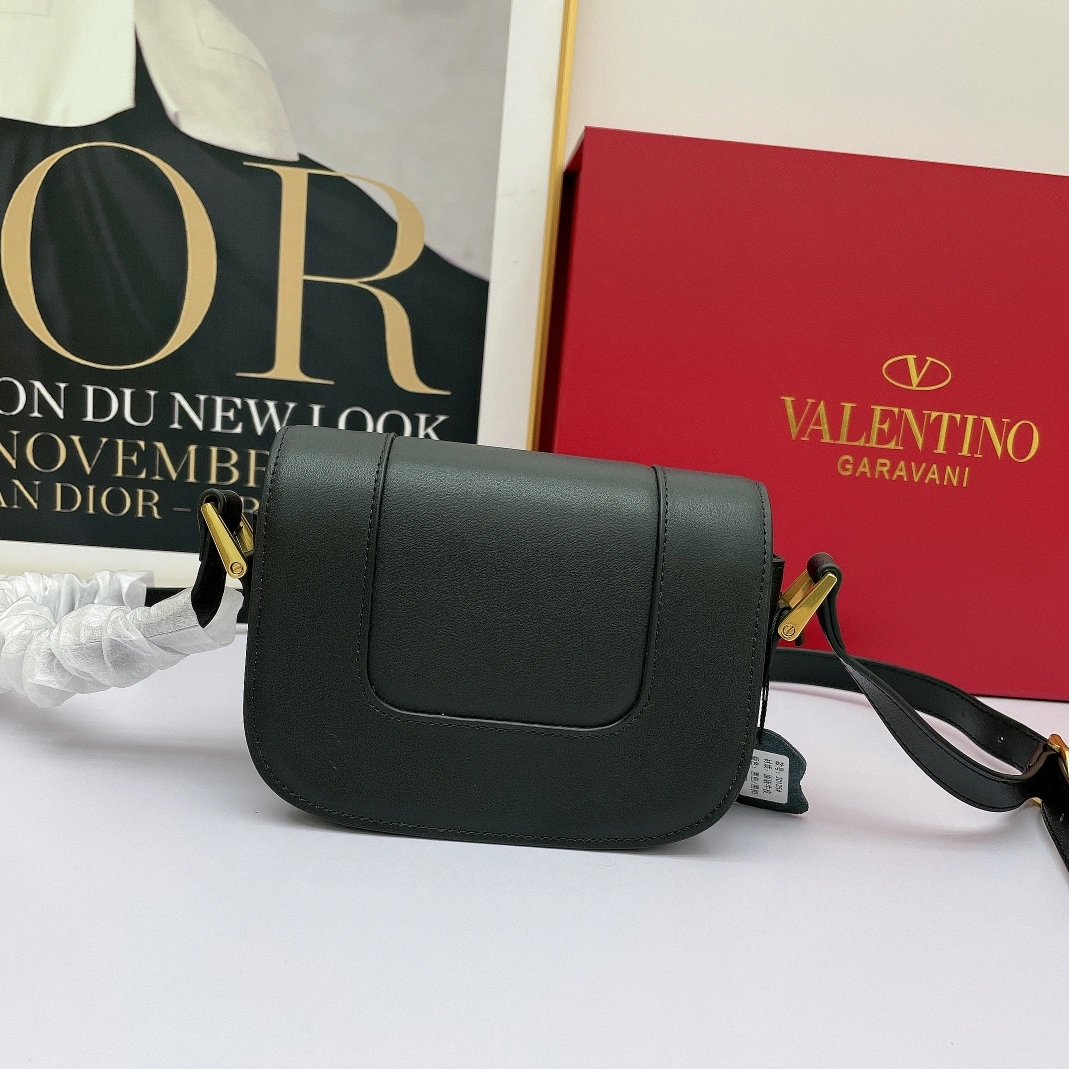 Valentino AAA Quality Messenger Bags For Women Efficient 1384