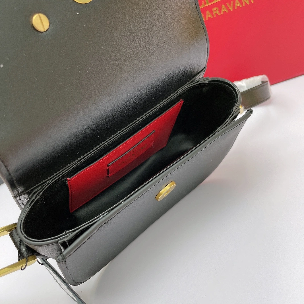 Valentino AAA Quality Messenger Bags For Women Efficient 1384