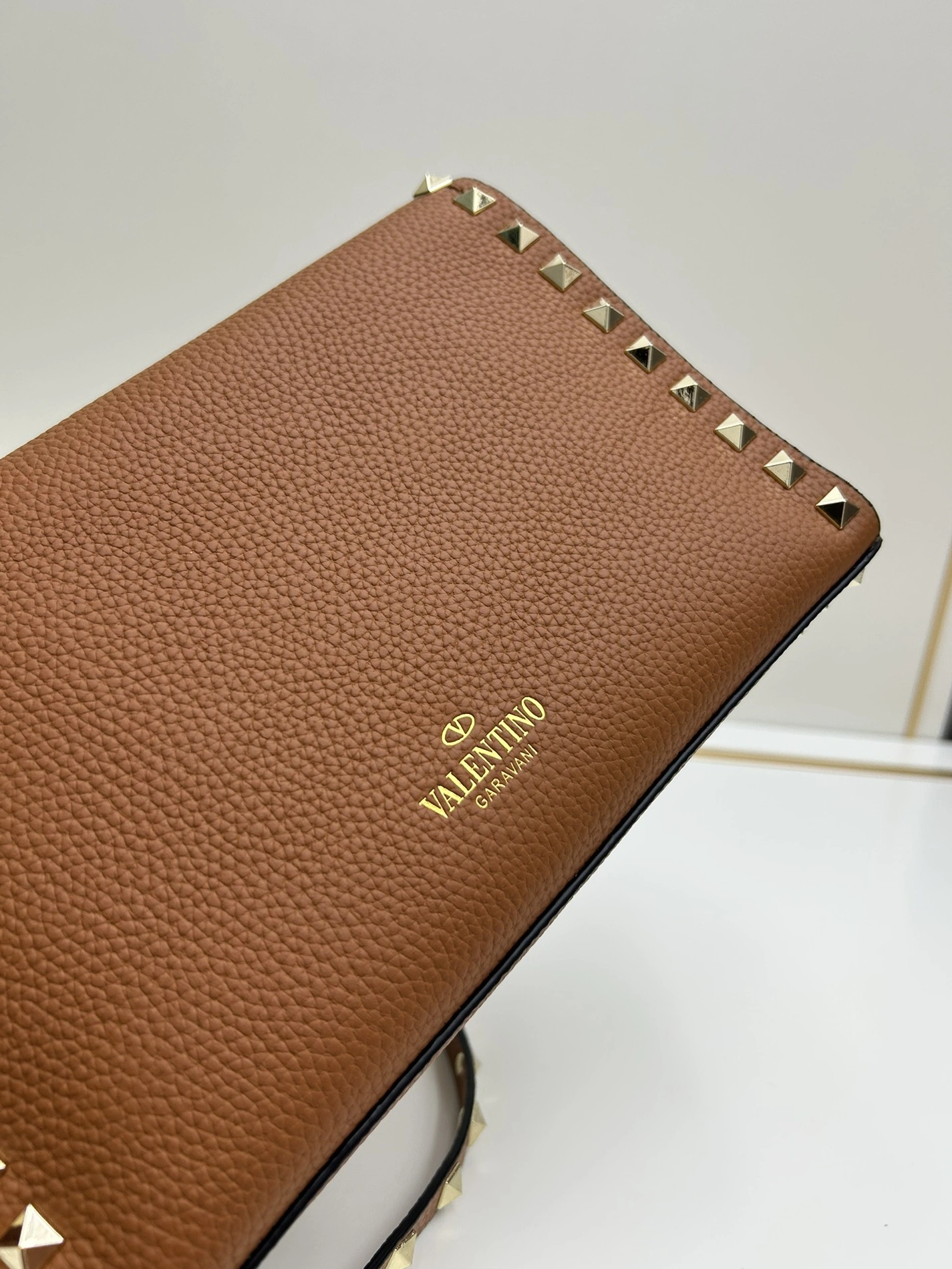 Valentino AAA Quality Messenger Bags For Women Elegant 1725