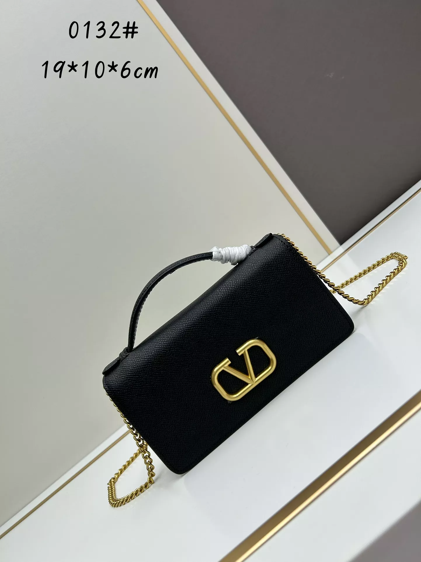 Valentino AAA Quality Messenger Bags For Women Fashionable 7469