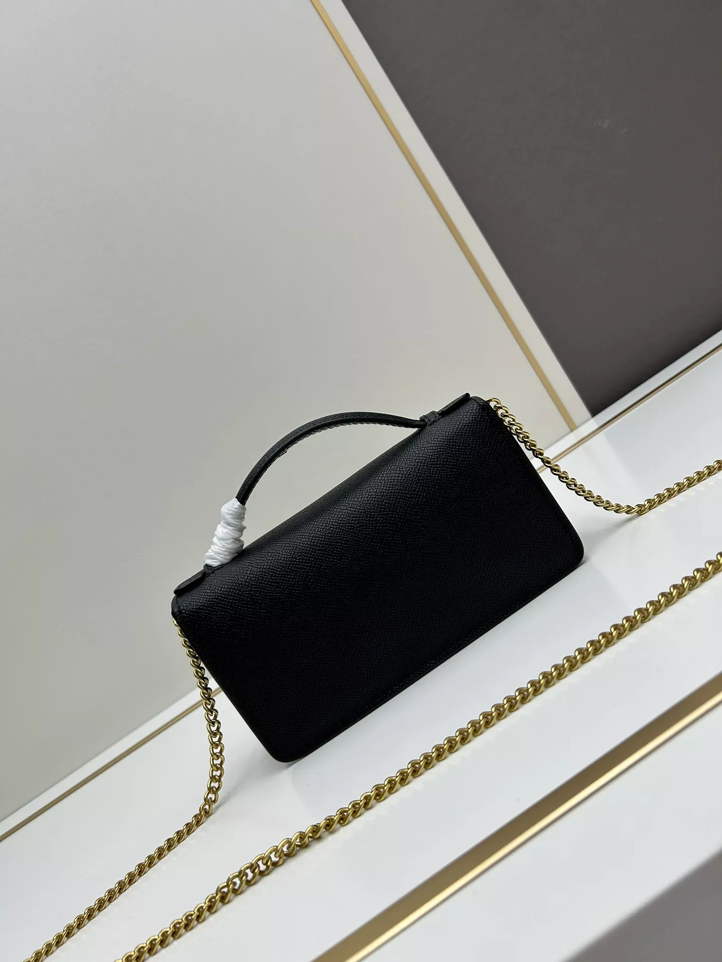 Valentino AAA Quality Messenger Bags For Women Fashionable 7469