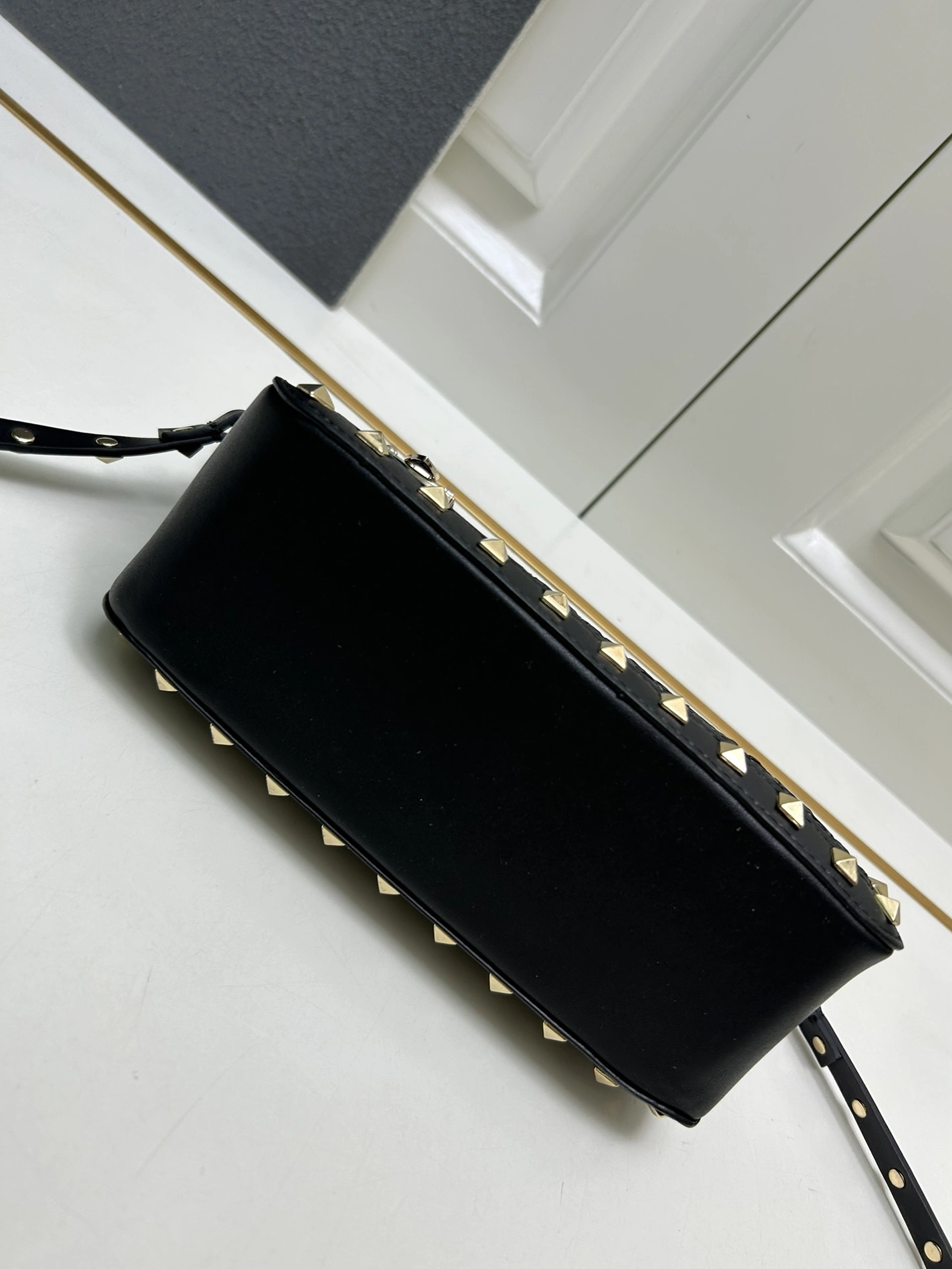 Valentino AAA Quality Messenger Bags For Women Flexible 2554