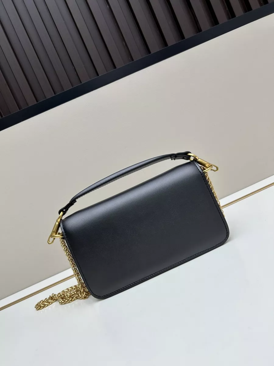 Valentino AAA Quality Messenger Bags For Women Flexible 5760