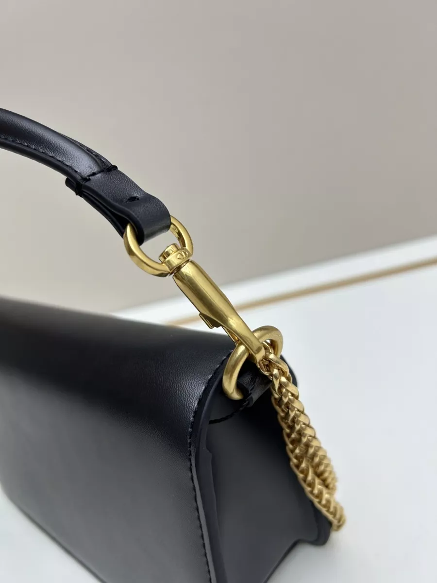 Valentino AAA Quality Messenger Bags For Women Flexible 5760