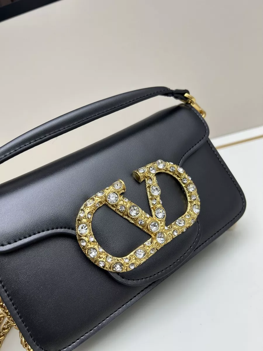 Valentino AAA Quality Messenger Bags For Women Flexible 5760