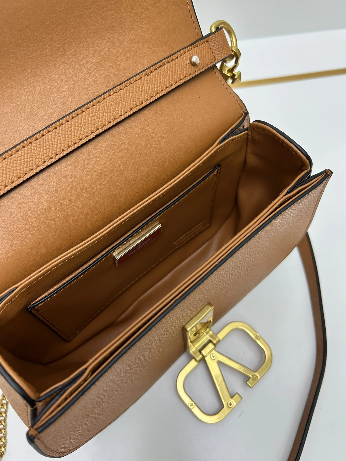 Valentino AAA Quality Messenger Bags For Women Flexible 7214