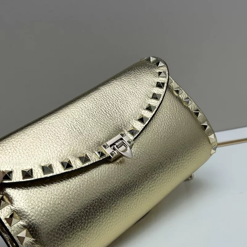 Valentino AAA Quality Messenger Bags For Women GoodFit 187