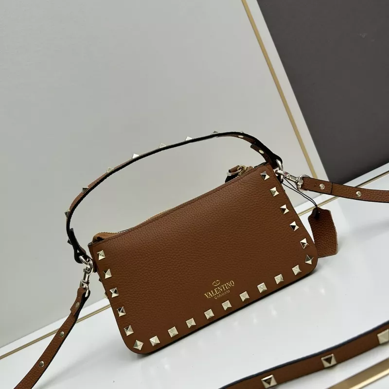 Valentino AAA Quality Messenger Bags For Women Lightweight 4622