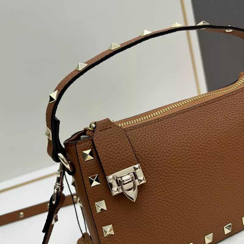 Valentino AAA Quality Messenger Bags For Women Lightweight 4622