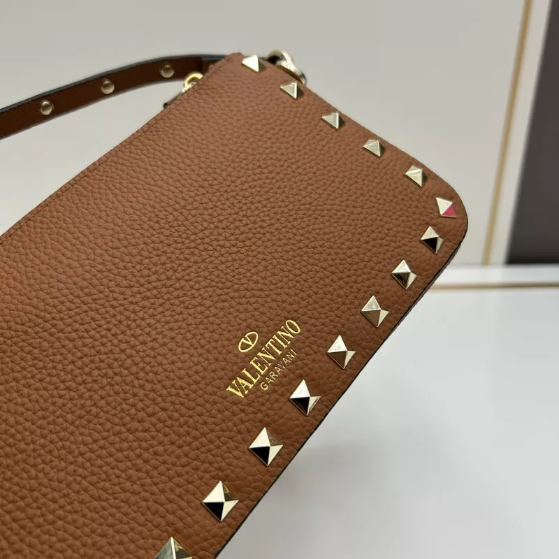 Valentino AAA Quality Messenger Bags For Women Lightweight 4622