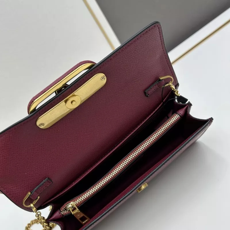 Valentino AAA Quality Messenger Bags For Women Lightweight 6282