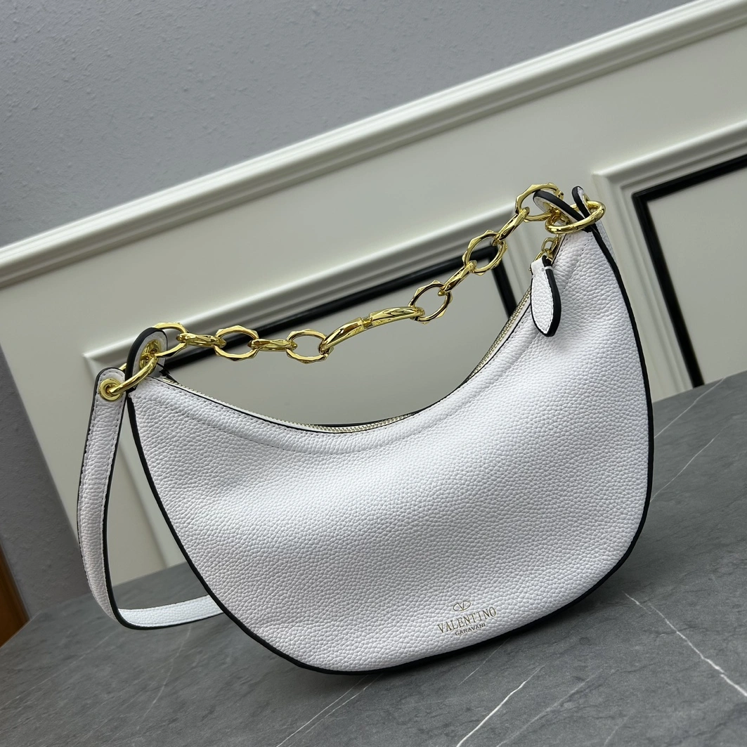 Valentino AAA Quality Messenger Bags For Women Minimalist 7162