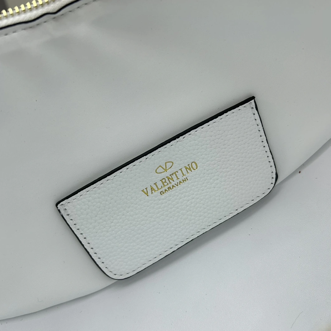Valentino AAA Quality Messenger Bags For Women Minimalist 7162