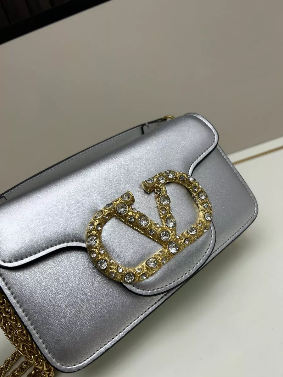 Valentino AAA Quality Messenger Bags For Women ModernLook 5259