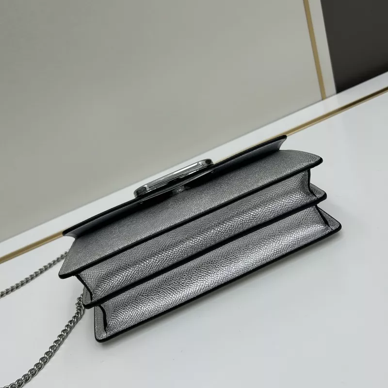 Valentino AAA Quality Messenger Bags For Women Sleek 2727