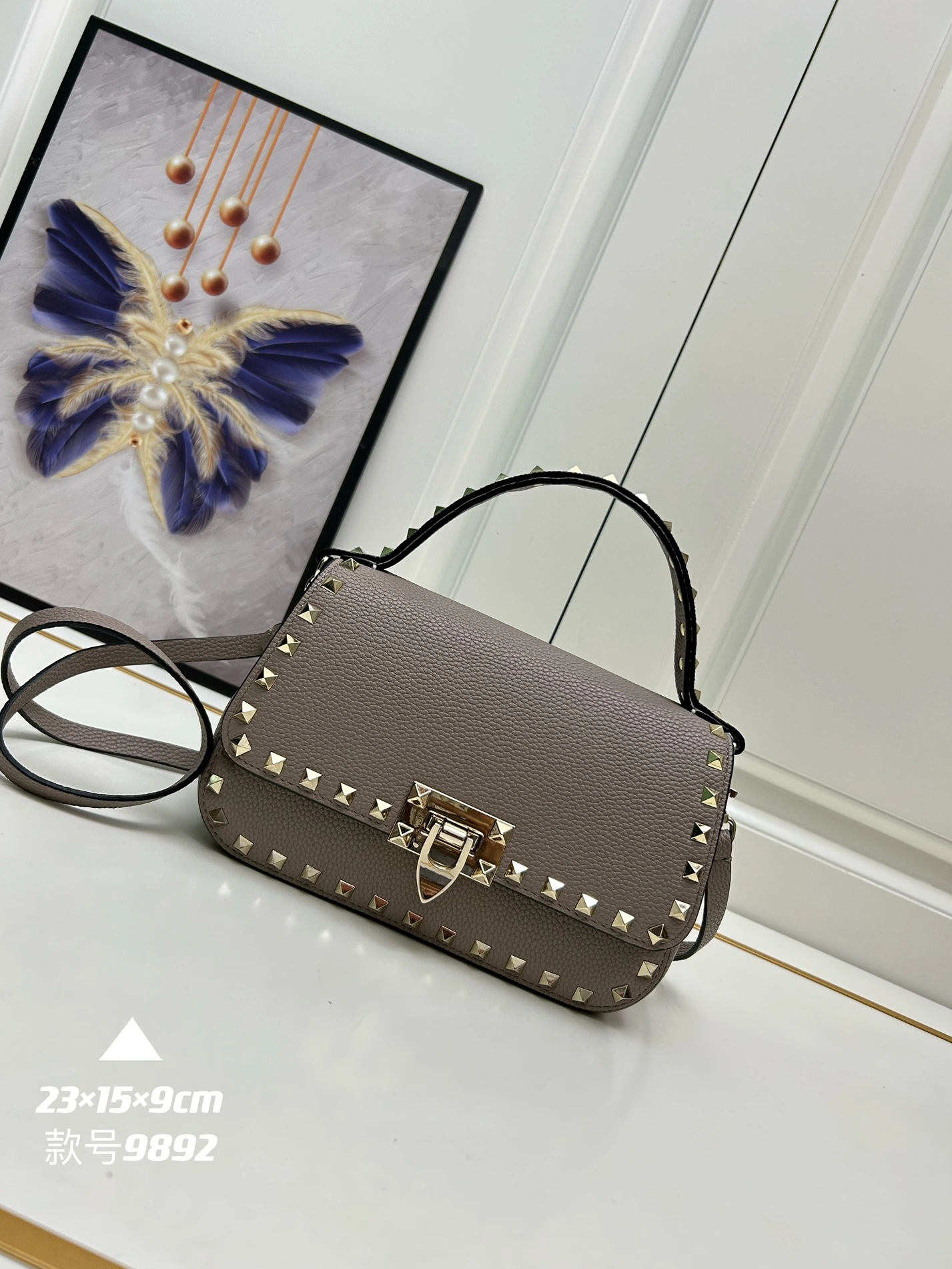 Valentino AAA Quality Messenger Bags For Women Soft 4408