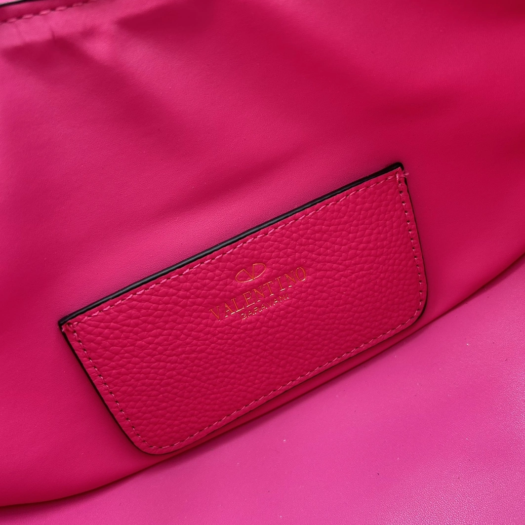 Valentino AAA Quality Messenger Bags For Women Soft 8931