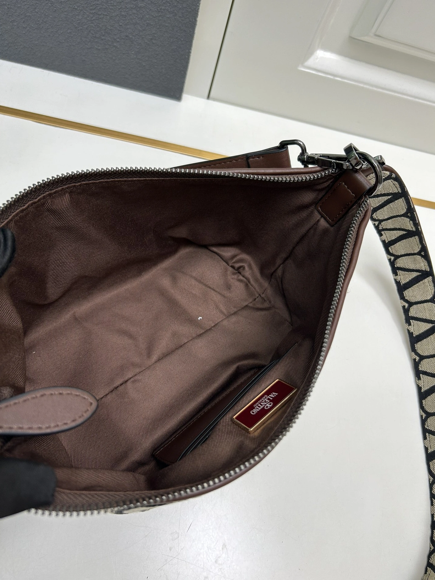 Valentino AAA Quality Messenger Bags For Women Sophisticated 7098