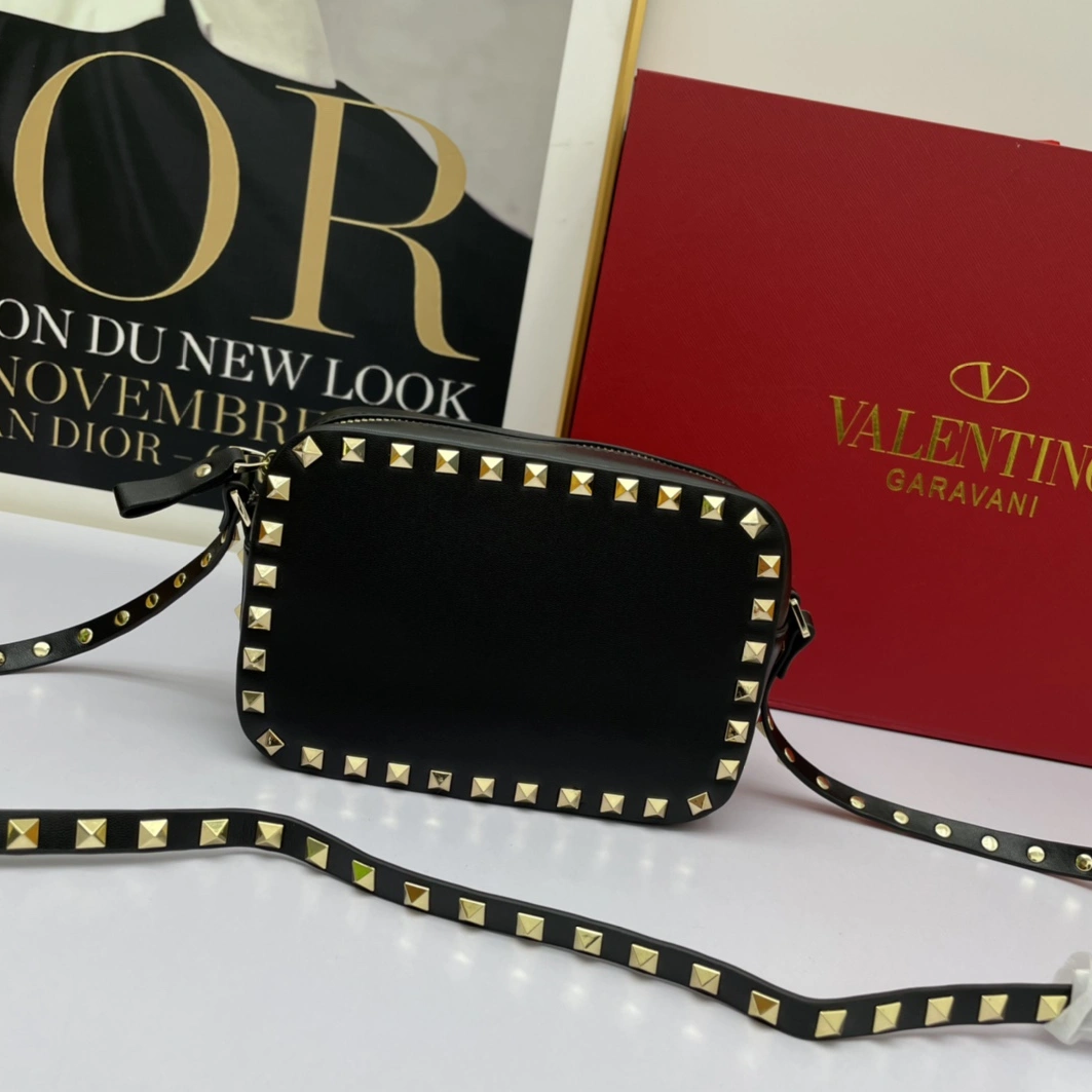 Valentino AAA Quality Messenger Bags For Women SportInspired 7186
