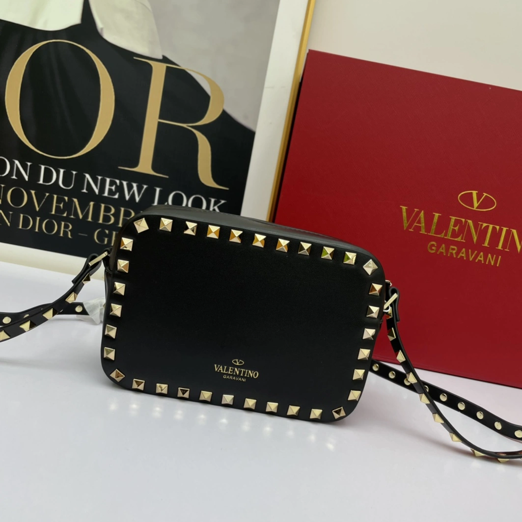 Valentino AAA Quality Messenger Bags For Women SportInspired 7186