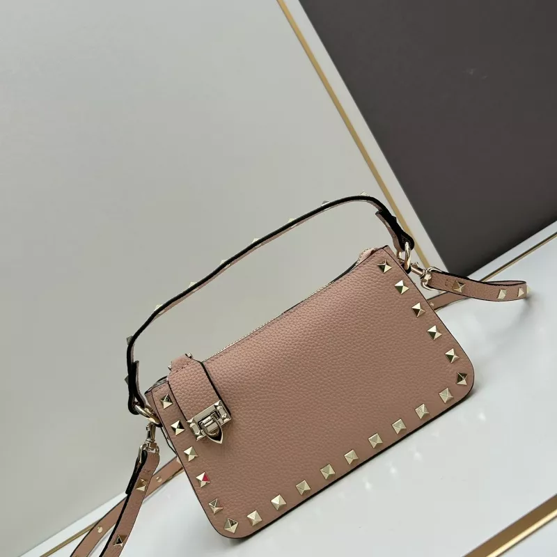 Valentino AAA Quality Messenger Bags For Women StreetReady 1068