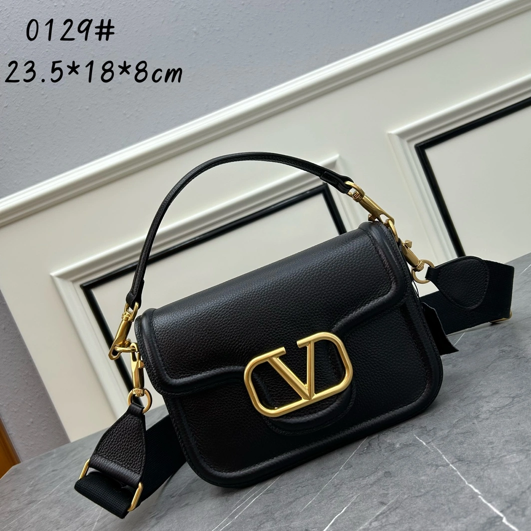 Valentino AAA Quality Messenger Bags For Women Stylish 6732