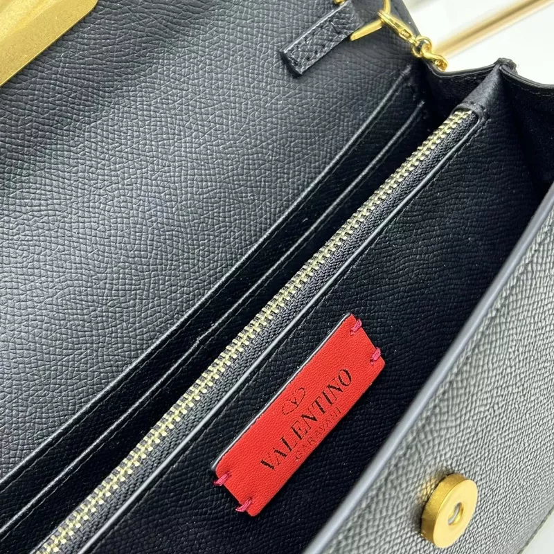 Valentino AAA Quality Messenger Bags For Women Stylish 7665