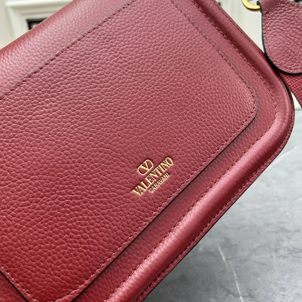 Valentino AAA Quality Messenger Bags For Women Trendsetting 1255