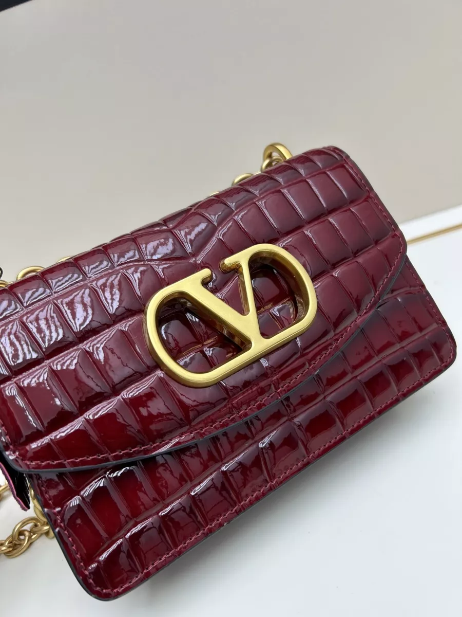 Valentino AAA Quality Messenger Bags For Women Trendy 5016