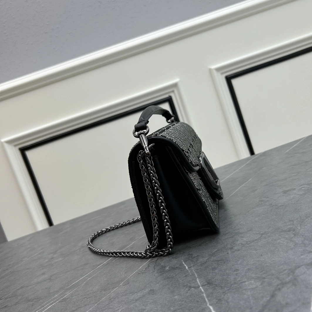 Valentino AAA Quality Messenger Bags For Women Unique 2779