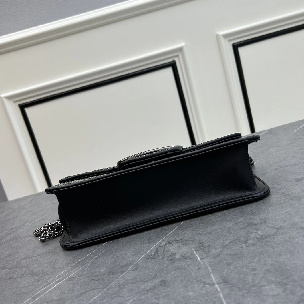 Valentino AAA Quality Messenger Bags For Women Unique 2779