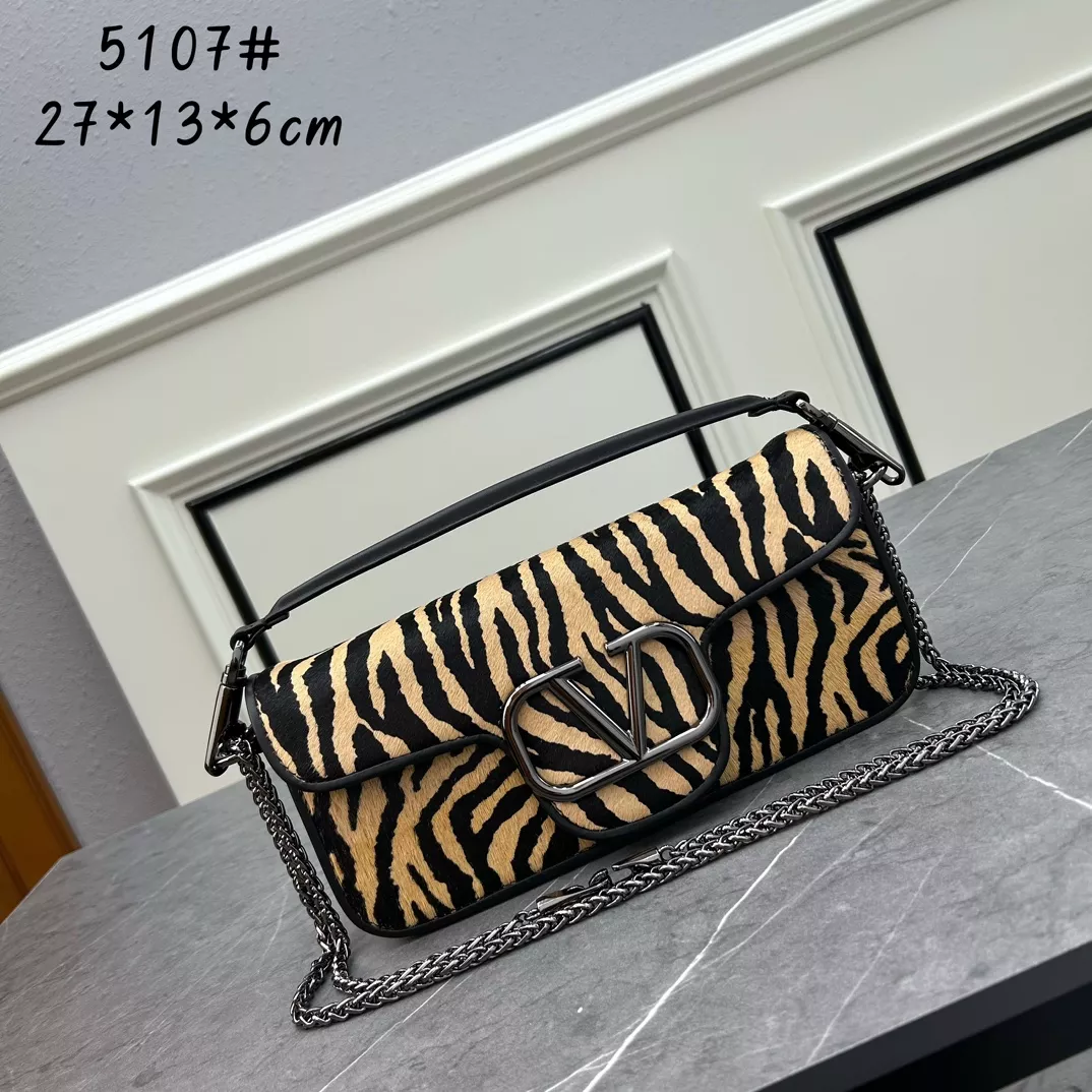 Valentino AAA Quality Messenger Bags For Women Unique 9390