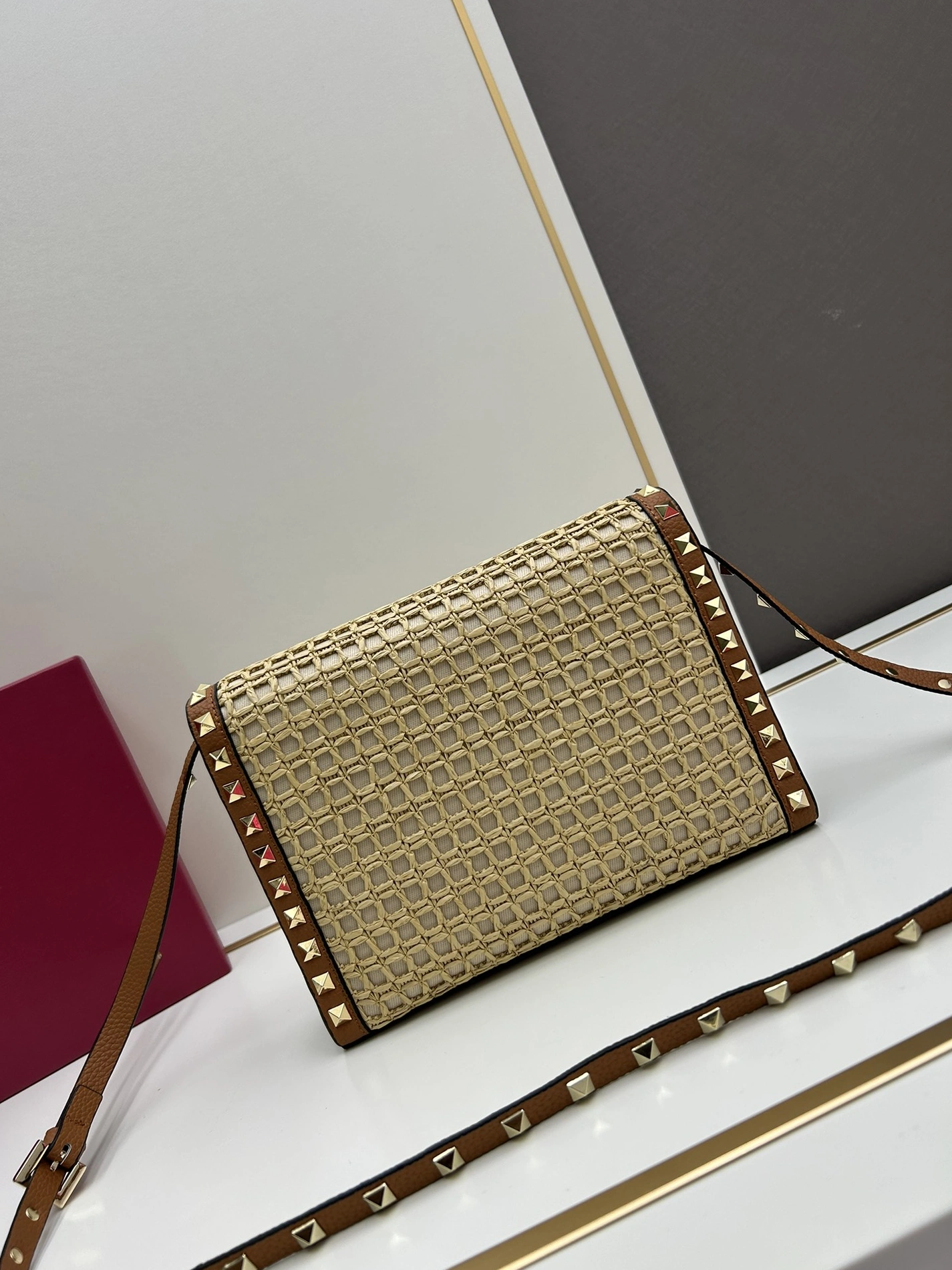 Valentino AAA Quality Messenger Bags For Women UrbanStyle 1062
