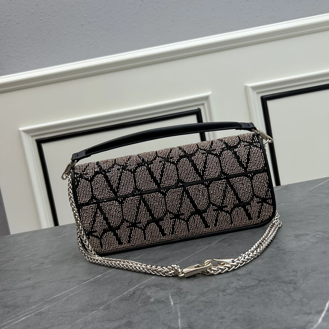 Valentino AAA Quality Messenger Bags For Women UrbanStyle 128