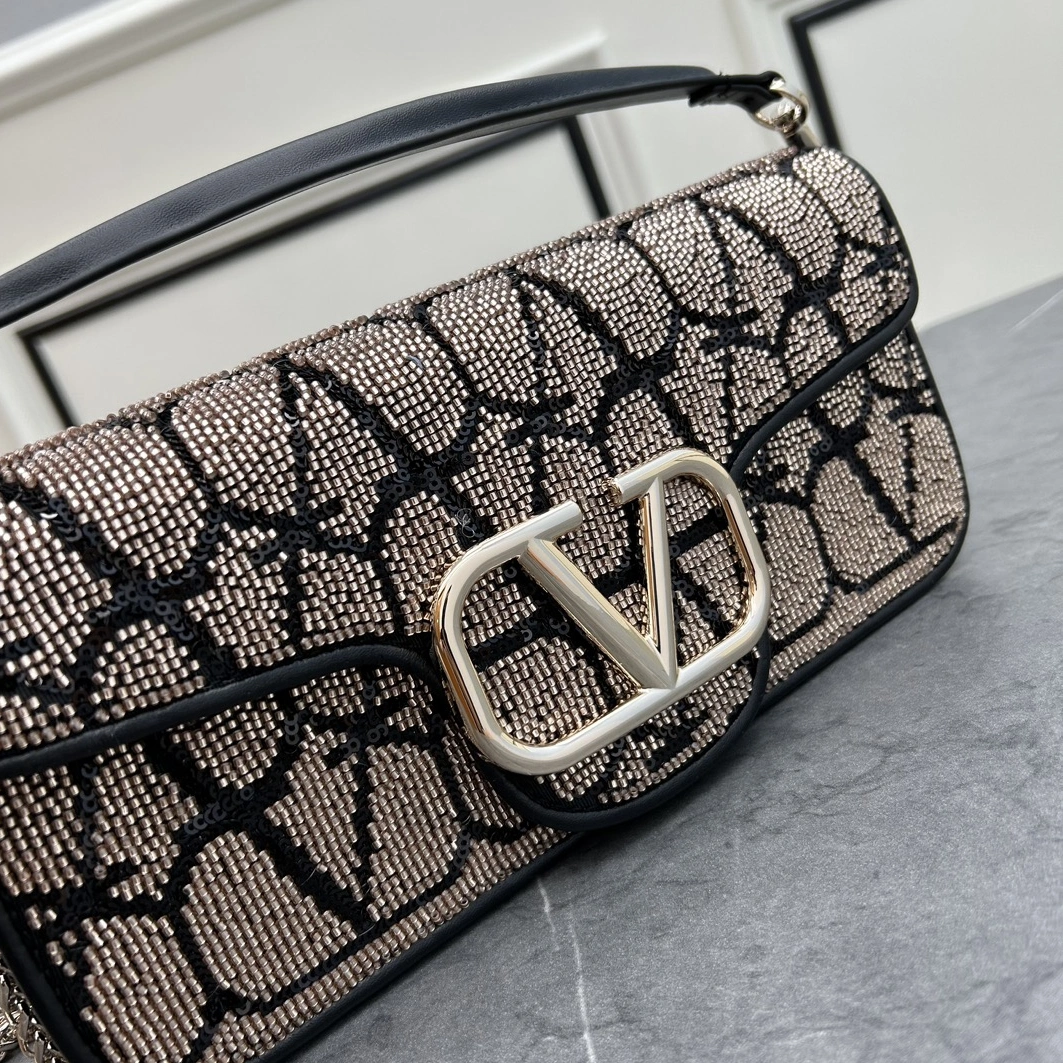 Valentino AAA Quality Messenger Bags For Women UrbanStyle 128