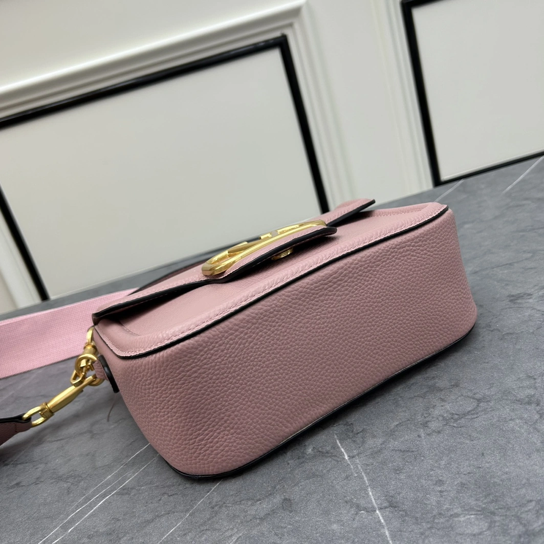 Valentino AAA Quality Messenger Bags For Women UrbanStyle 5688
