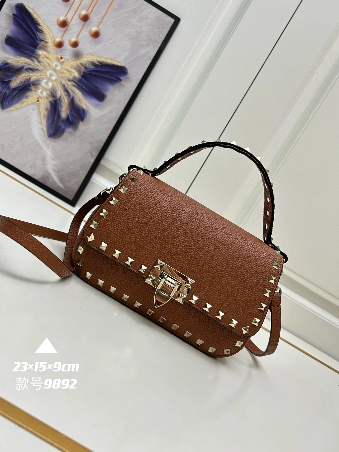 Valentino AAA Quality Messenger Bags For Women Vibrant 288