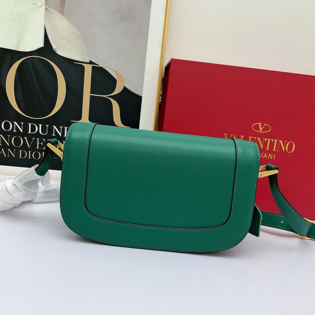 Valentino AAA Quality Messenger Bags For Women WellDesigned 1685