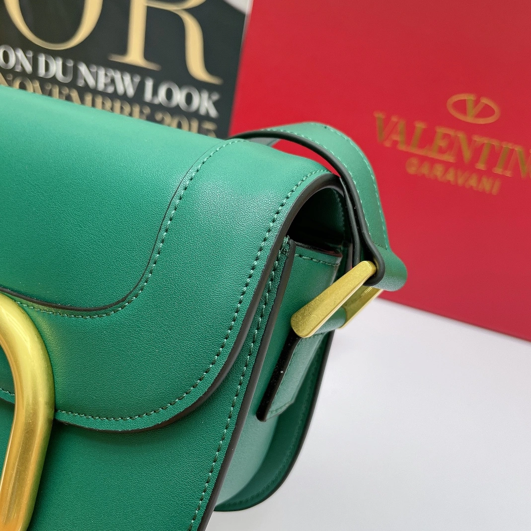 Valentino AAA Quality Messenger Bags For Women WellDesigned 1685