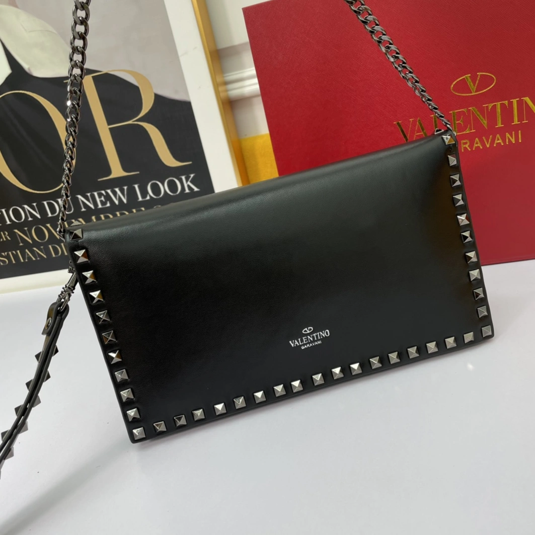Valentino AAA Quality Messenger Bags For Women WellDesigned 5935