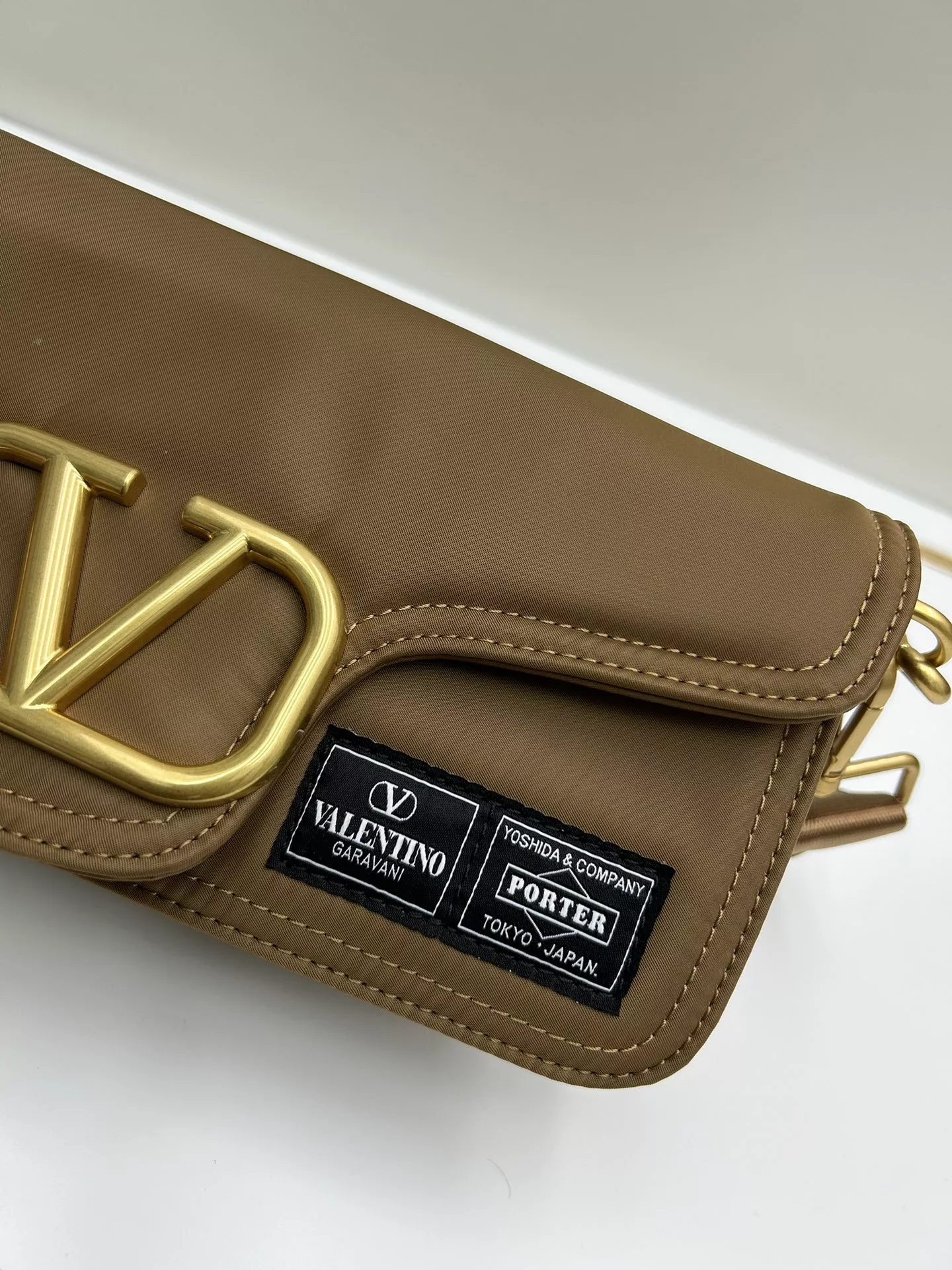 Valentino AAA Quality Shoulder Bags For Women Affordable 1256