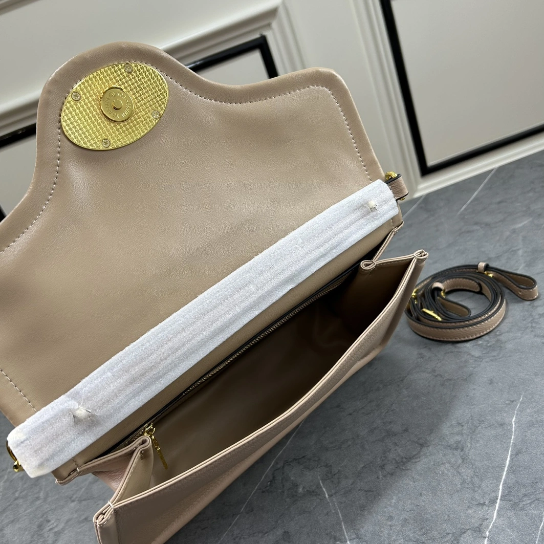 Valentino AAA Quality Shoulder Bags For Women Affordable 9456
