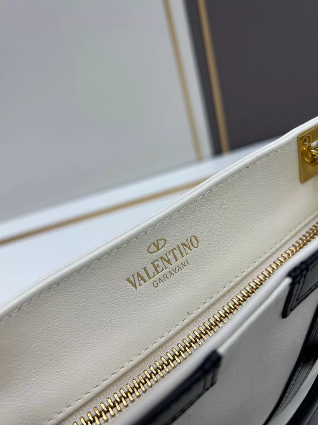 Valentino AAA Quality Shoulder Bags For Women Bold 5715