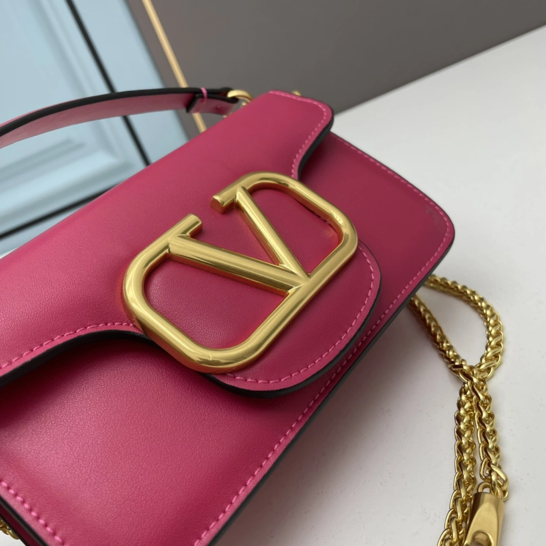 Valentino AAA Quality Shoulder Bags For Women Breathable 3969