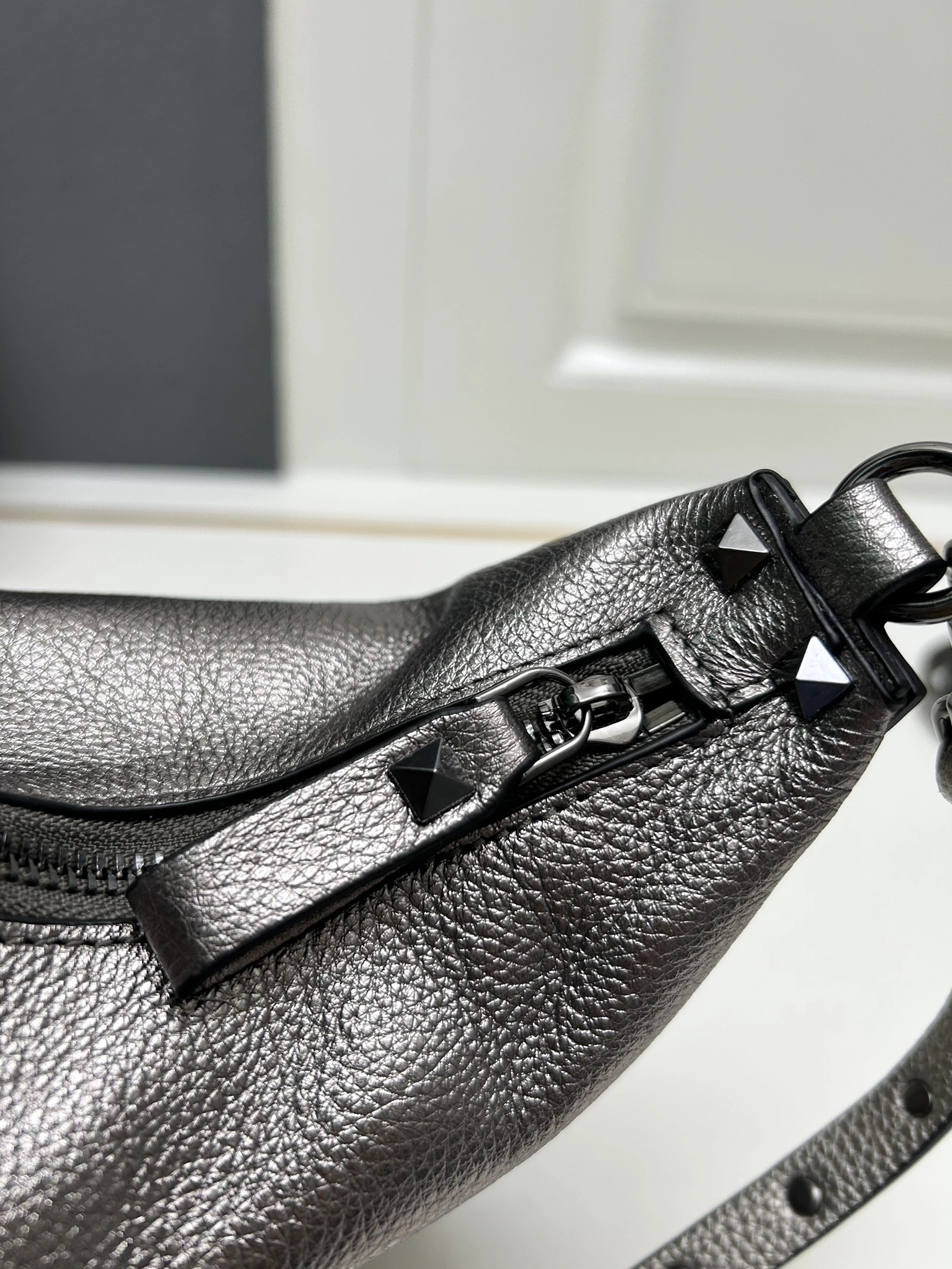 Valentino AAA Quality Shoulder Bags For Women Comfortable 194
