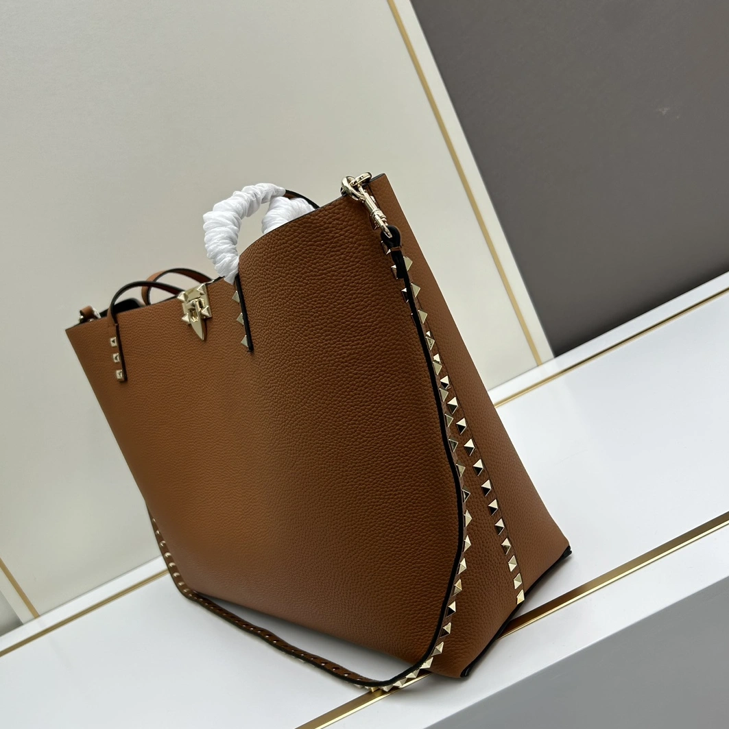 Valentino AAA Quality Shoulder Bags For Women Compact 122