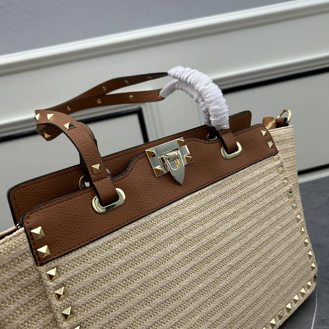 Valentino AAA Quality Shoulder Bags For Women Cozy 3143