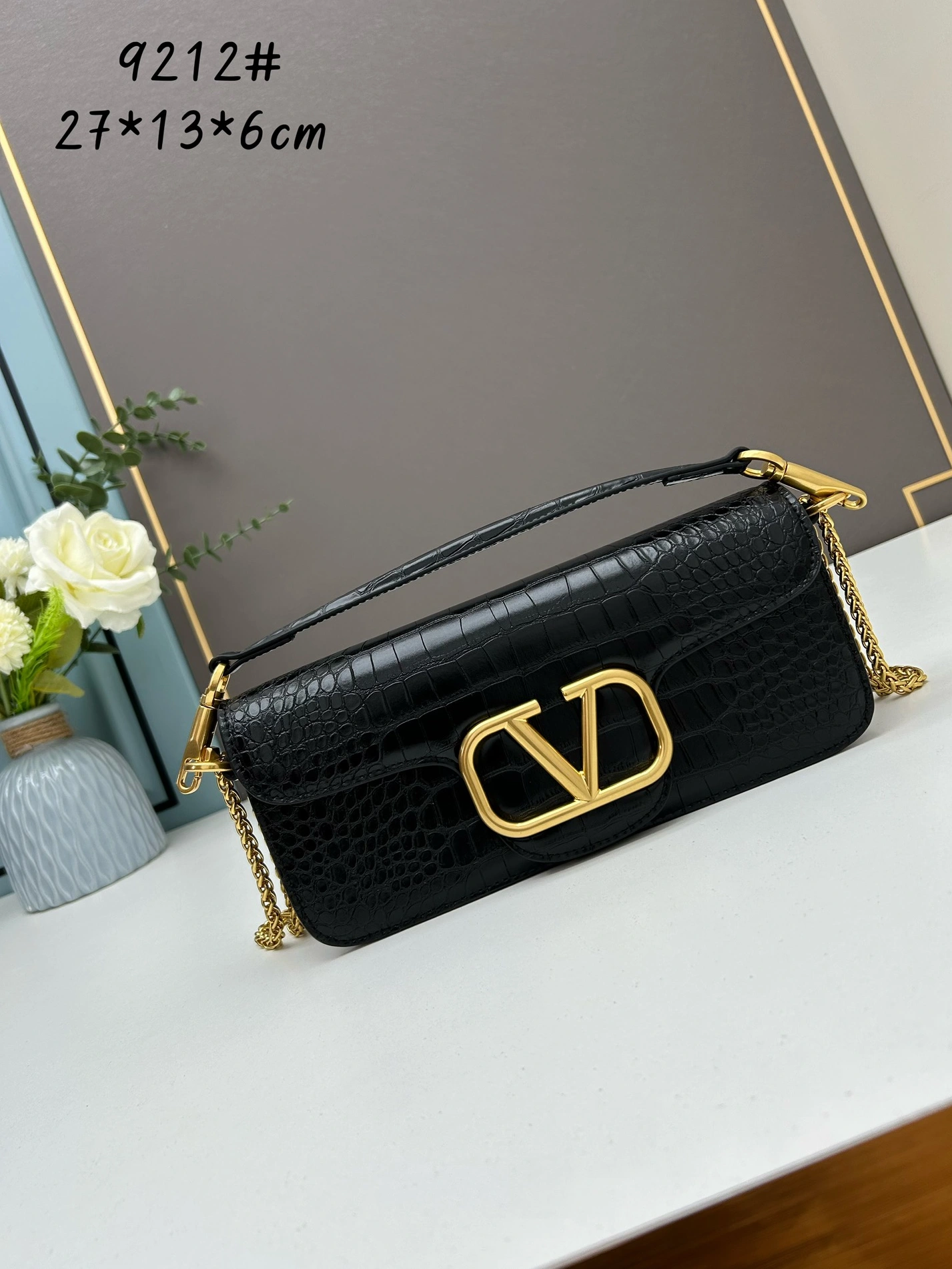 Valentino AAA Quality Shoulder Bags For Women EyeCatching 2953