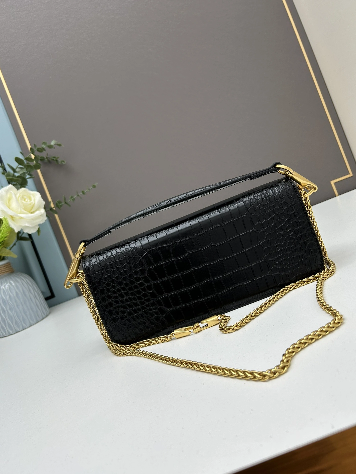 Valentino AAA Quality Shoulder Bags For Women EyeCatching 2953