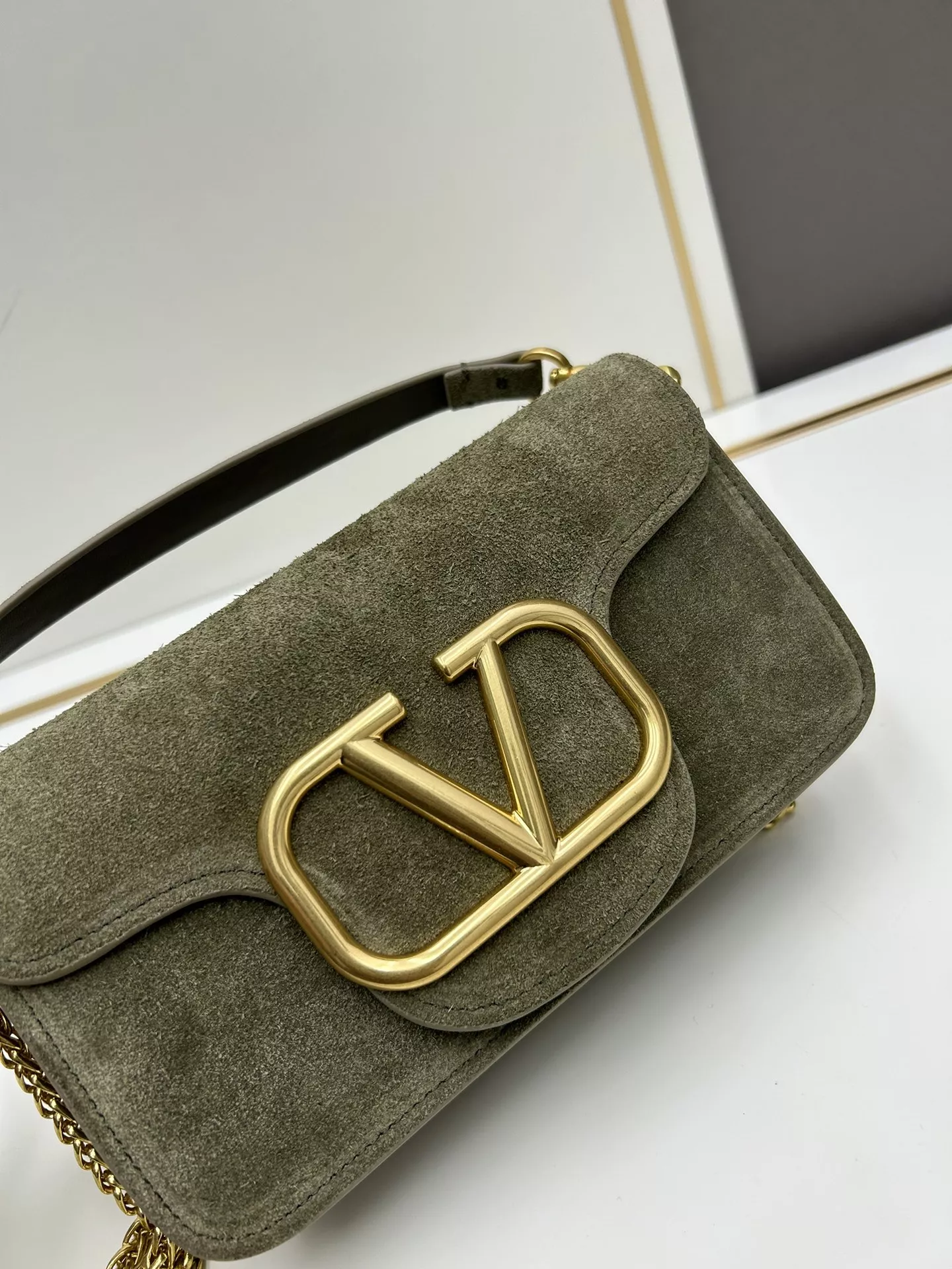 Valentino AAA Quality Shoulder Bags For Women EyeCatching 8362